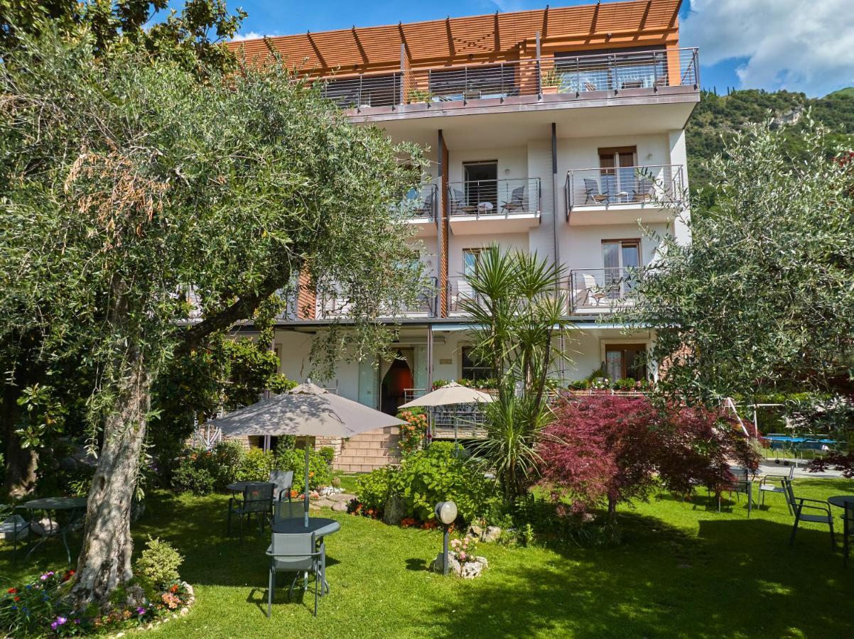 Eco Hotel Ariston Malcesine Buitenkant foto