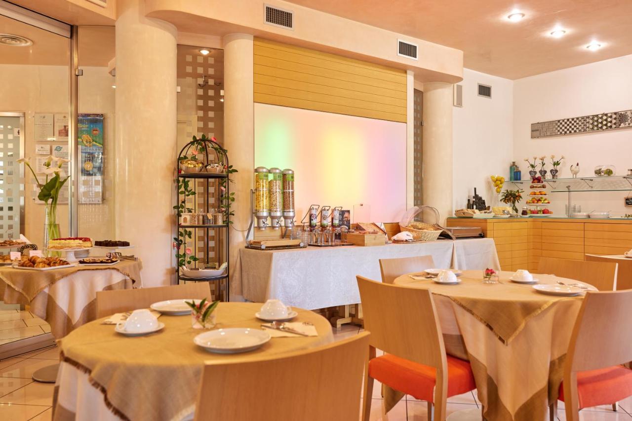 Eco Hotel Ariston Malcesine Buitenkant foto