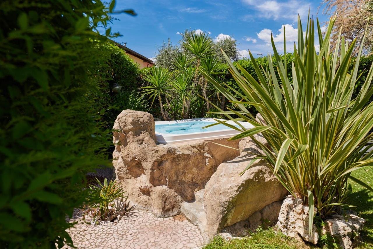 Eco Hotel Ariston Malcesine Buitenkant foto