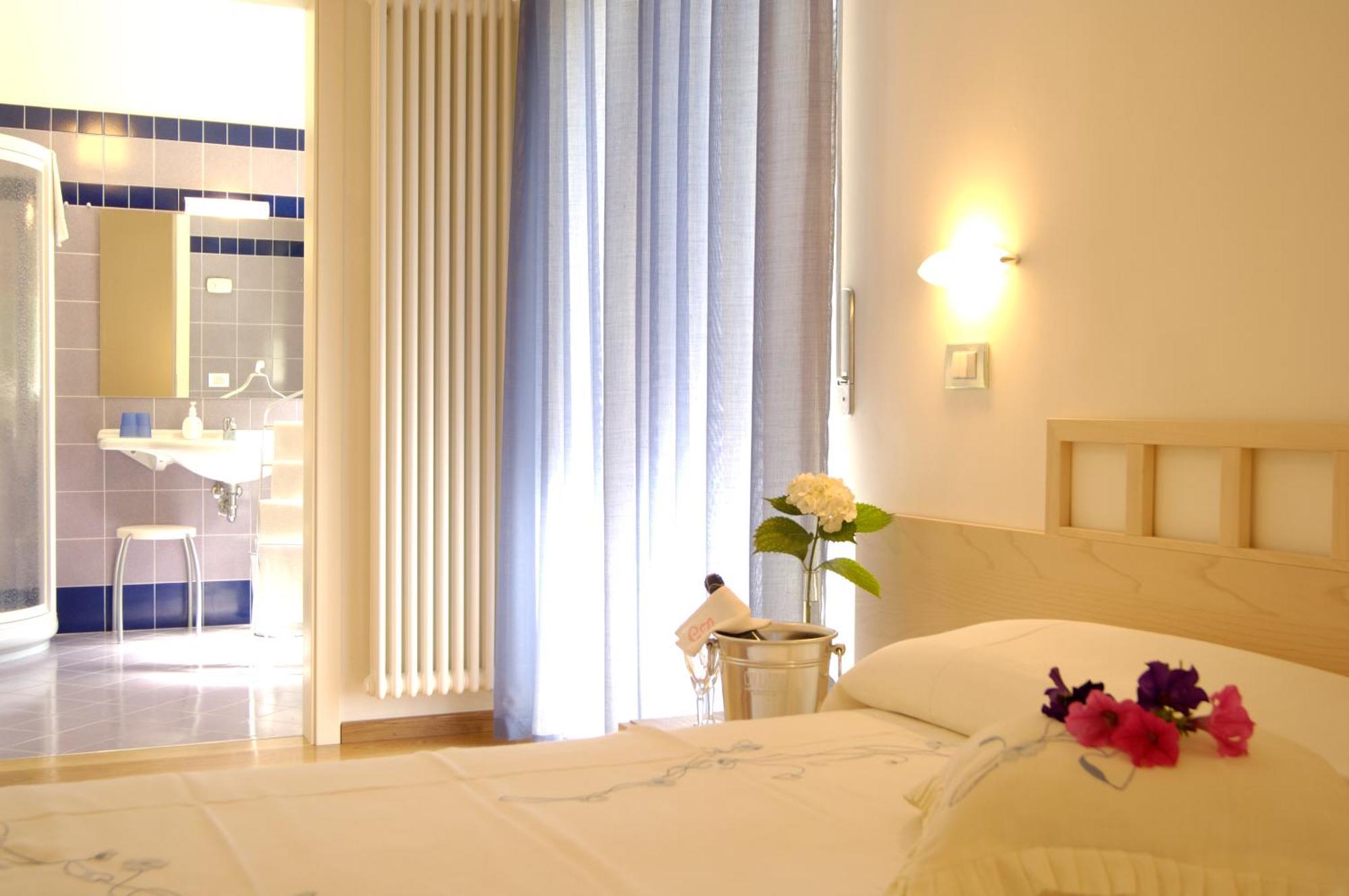 Eco Hotel Ariston Malcesine Buitenkant foto
