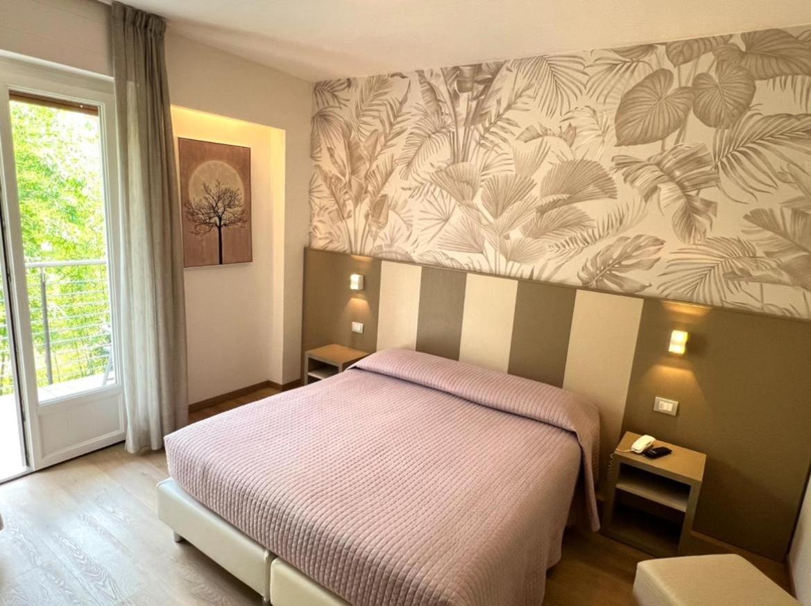 Eco Hotel Ariston Malcesine Buitenkant foto