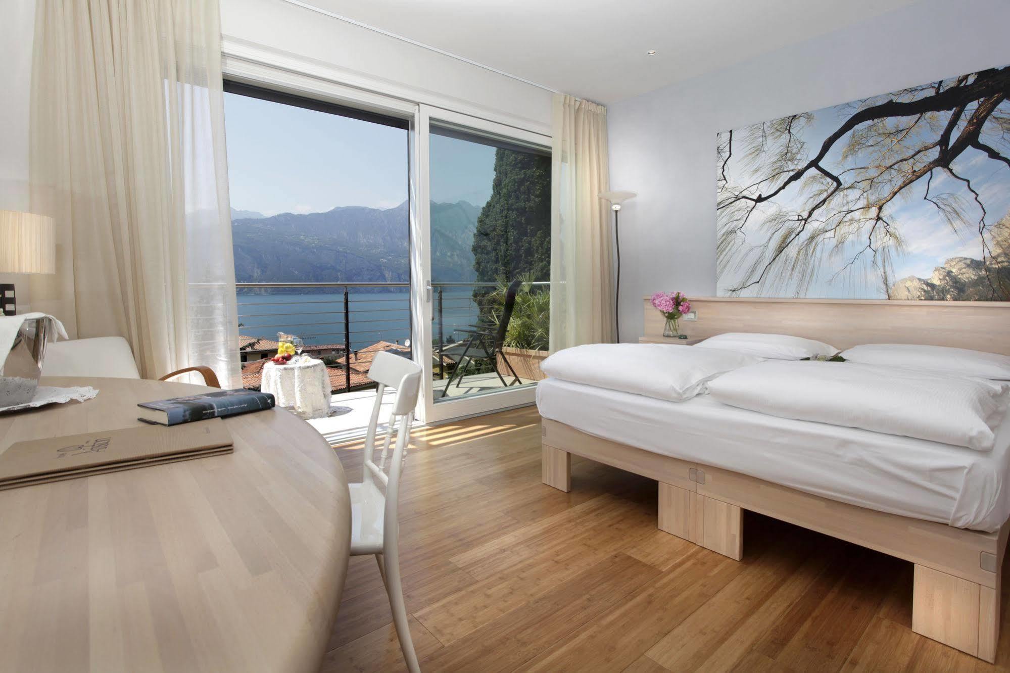 Eco Hotel Ariston Malcesine Buitenkant foto